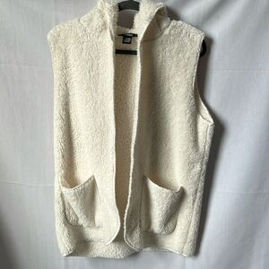 Toska Sherpa Hooded fuzzy Vest